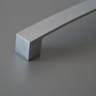   ULICA fém bútorfogantyú, szatén króm színű, 128 mm furattávval