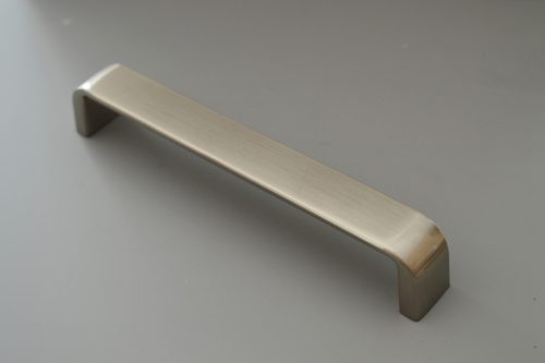 308975 Csiszolt Nikkel, fém bútorfogantyú 128 mm 
