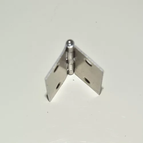 Chromfarbenes Metallarmband für das Handgelenk
