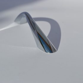   Fém bútorfogantyú, fényes króm színű, 96 mm furattávval
