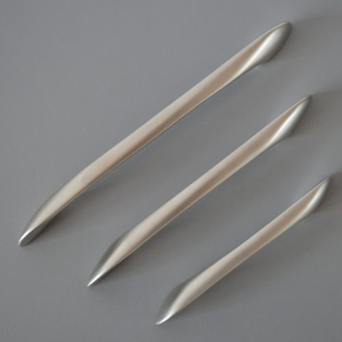 BESINA Möbelgriff aus Metall, Farbe Nickel satiniert, BA 128 mm