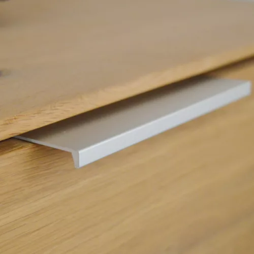 4394_128_alu Élre szerelhető fém bútorfogantyú, alu, 128 mm furattávolság