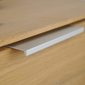   Fém bútorfogantyú, élre szerelhető, alu színű, 192 mm furattávolság