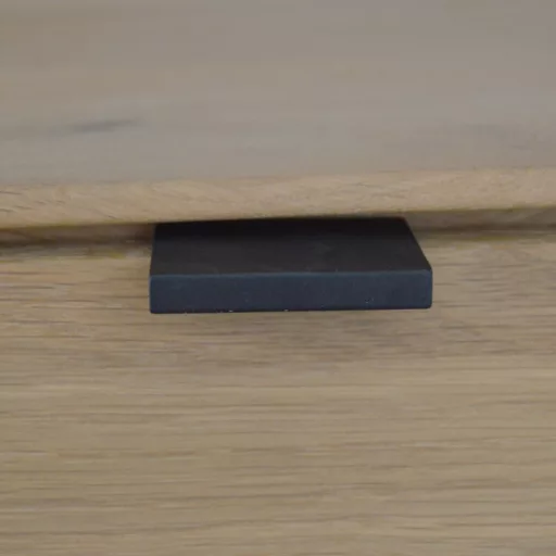 Metall-Möbelgriff, kantenmontierbar, schwarz, 64 mm Lochabstand