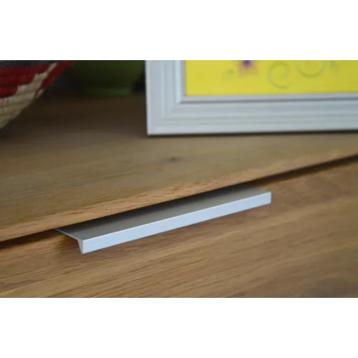 4394_96_alu Élre szerelhető fém bútorfogantyú, alu, 96 mm furattávolság