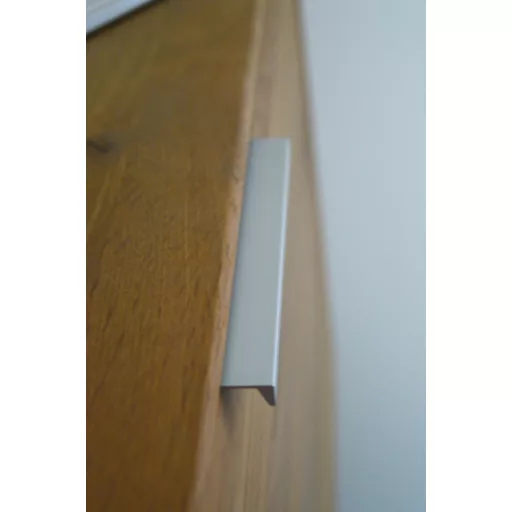 4394_96_alu Élre szerelhető fém bútorfogantyú, alu, 96 mm furattávolság