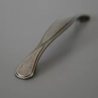   5033AL128-Möbelgriff aus antikisiertem schwarzem Metall mit 128 mm Lochabstand