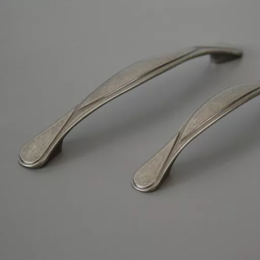 5033AL128-Möbelgriff aus antikisiertem schwarzem Metall mit 128 mm Lochabstand