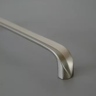 Möbelgriff aus Metall matt inox 128 mm