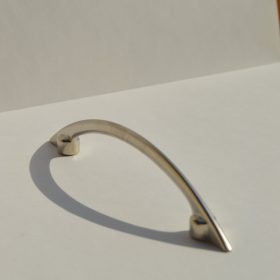   Fém bútorfogantyú, matt nikkel színű, 96 mm furattávval