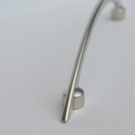   Fém bútorfogantyú, matt nikkel színű, 128 mm furattávval