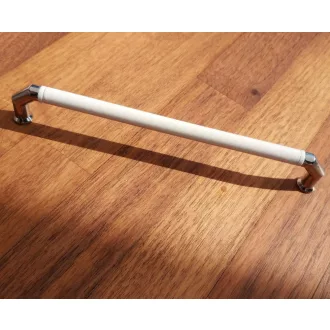 Metall-Kunststoff-Möbelgriff, chrom-weiß, mit 128 mm BA