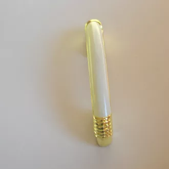   10 STK. Metall-Kunststoff-Möbelgriff, gold - weiß, 64 mm Lochabstand