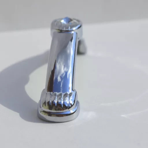 Metall-Möbelgriff, chromfarben, mit 96 mm Lochabstand