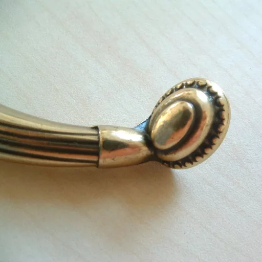 Möbelgriff  Modern, Design, Zinkdruckguß - Bronzfarbig , BA 96 mm