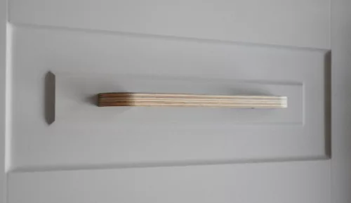 AUSTIN_192T Eichen-Sperrholz, maßgefertigter Möbelgriff