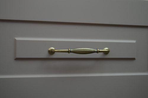 Möbelgriff aus Metall, Farbe Bronze antik, Bohrung 128 mm