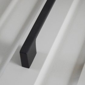   B0014 fém bútorfogantyú, fekete színű, 128 mm furattávval