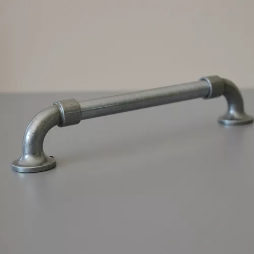 Metall-Möbelgriff, Edelstahl - Farbe antikschwarz, Bohrung 192 mm