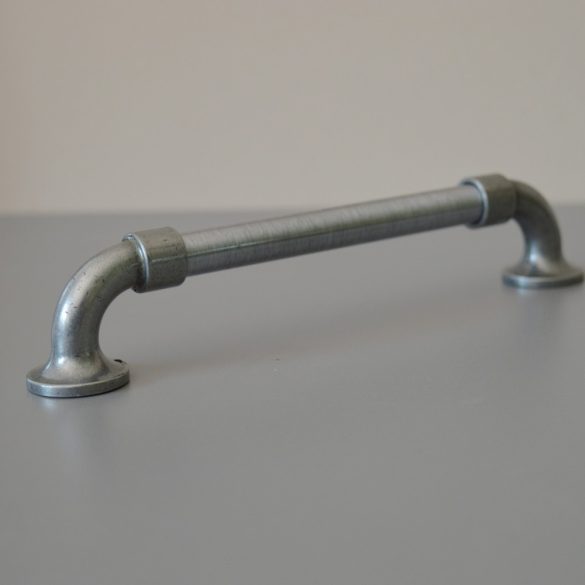 Metall-Möbelgriff, Edelstahl - Farbe antikschwarz, Bohrung 192 mm