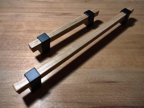 BEAM, Metall lackierter Eichenmöbelgriff, 128 mm Bohrungsabstand