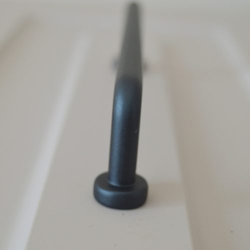 BU030.128.09  Matt fekete, fém bútorfogantyú, 128 mm furattávval