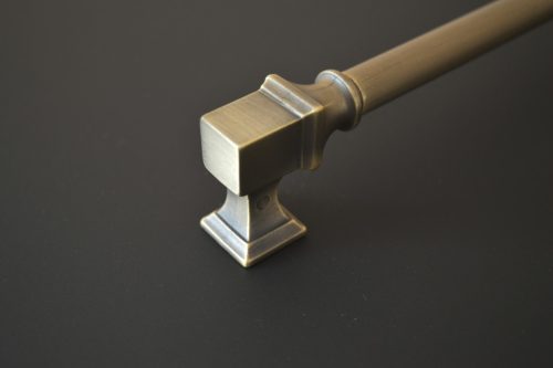 BU_015_160_04RO Vintage stílusú, fém bútorfogantyú, bronz színű, 160 mm furattávval