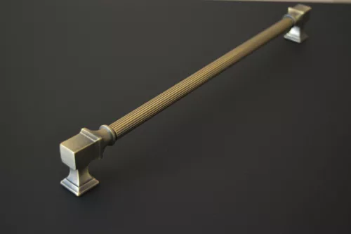 BU_015_192_04ST Vintage-Stil, Metallgriff, bronzefarben, strukturierte Oberfläche 