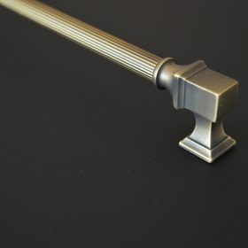   BU_015_224_04ST Vintage-Stil, Metallgriff, bronzefarben, strukturierte Oberfläche 