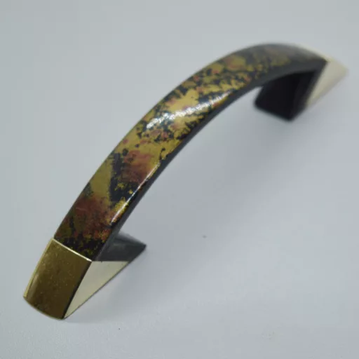 C043_BA Kunststoff-Möbelgriff, braun-goldfarben gespritzt, 96 mm Lochabstand