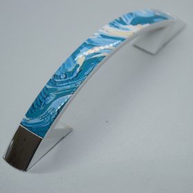   10 db C043_EK Műanyag bútorfogantyú, ezüst -Kék színű, 96 mm furattávval