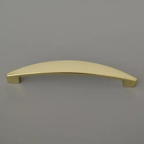 Goldfarbener Möbelgriff aus Metall