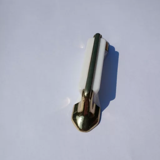 Metall-Kunststoff-Möbelgriff
