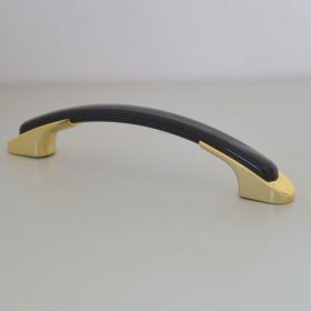   10 db Műanyag bútorfogantyú, fekete-arany végű, 96 mm furattávval
