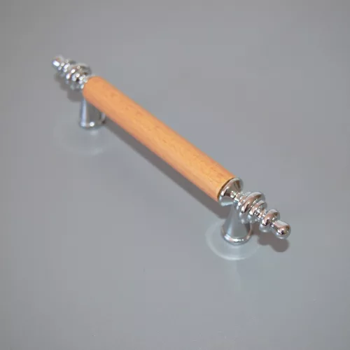 Metall-Holz-Möbelgriff, verchromt - buchefarben, 96 mm Lochabstand