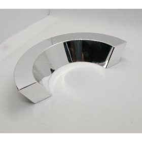   Műanyag bútorfogantyú, Króm színben, 64 mm furattáv, Retro stílus