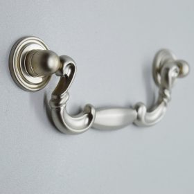   Fém bútorfogantyú, matt nikkel színű, 96 mm furattávval