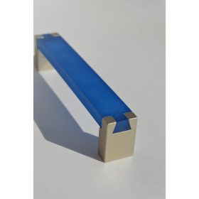   Fém-műanyag bútorfogantyú, kék - pezsgő színű, 128 mm furattávval