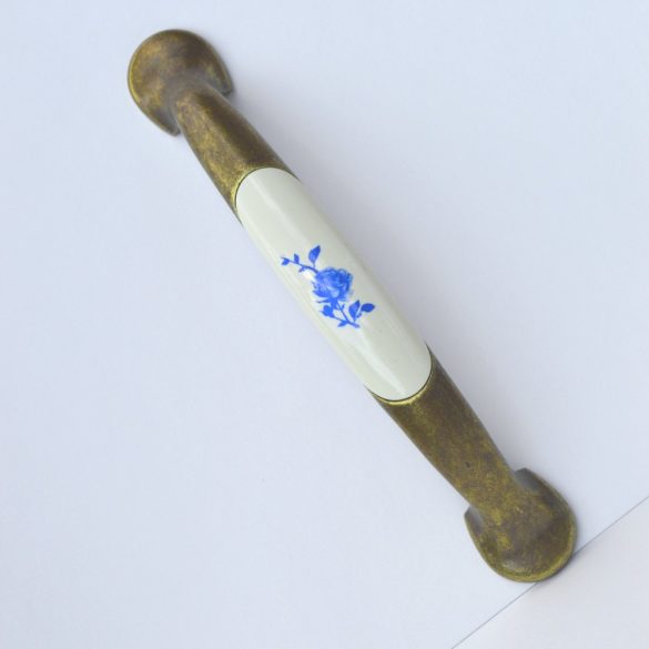 Fém-műanyag bútorfogantyú, bronz színű, kék virág mintával, 128 mm furattávval