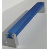 Fém-műanyag bútorfogantyú, matt króm- kék akril színű, 160 mm furattávval