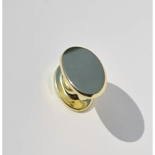Goldfarbener Möbelknopf aus Metall