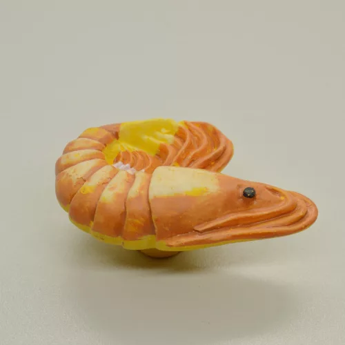 Műanyag bútorgomb, garnéla figurás