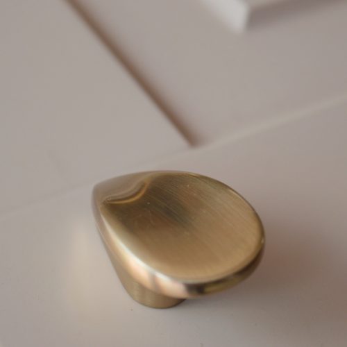 VENICE Fém bútorgomb, csepp formájú, pezsgő színű