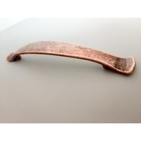   Fém bútorfogantyú, réz színű, antik patina hatással, 128 mm furattávval