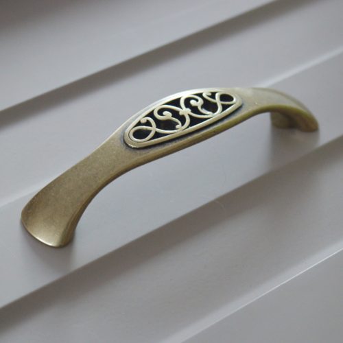 IT1021 Antikes bronz , rustikaler Stil, glänzend, 96 mm Lochabstand