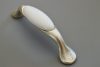 Porcelán-Fém BÚTORFOGANTYÚ, Óezüst színű fehér porcelán résszel,  96 mm furattáv