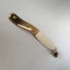 Porcelán bútorfogantyú, bronz - törtfehér porcelán résszel, 128 mm furattávval