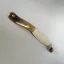 Porcelán bútorfogantyú, bronz - törtfehér porcelán résszel, 128 mm furattávval