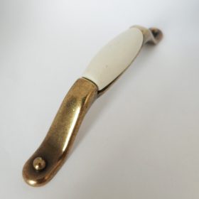   Möbelgriff aus Porzellan, Farbe Bronze, Metallenden/Gres-Porzellan