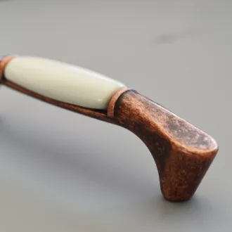  Metallgriff aus Porzellan, antikisiertes Metall - Farbe: beige Porzellan, Bohrung 96 mm
